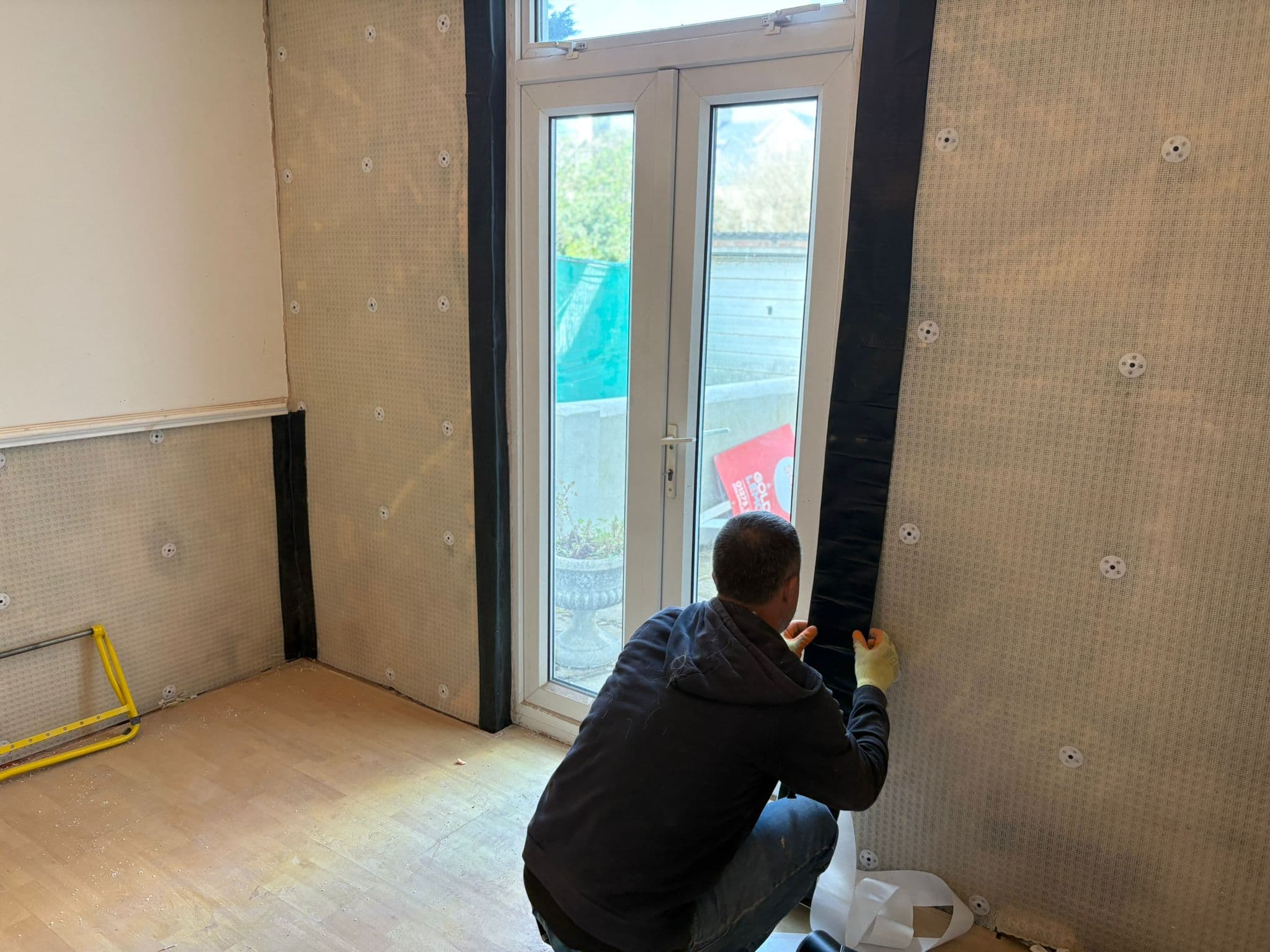 How Cavity Drain Membrane Waterproofs a Damp Wall